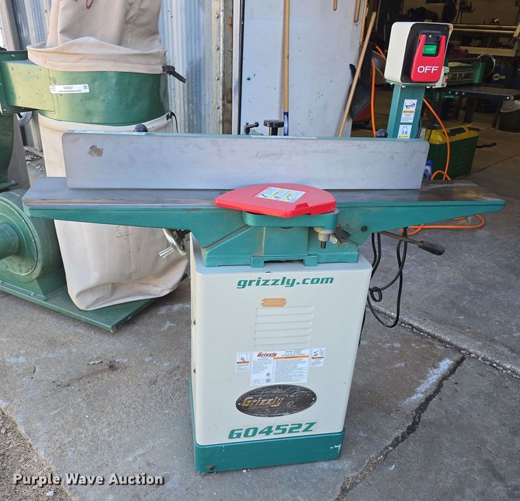 image for item NI9528 2019 Grizzly G0452Z jointer