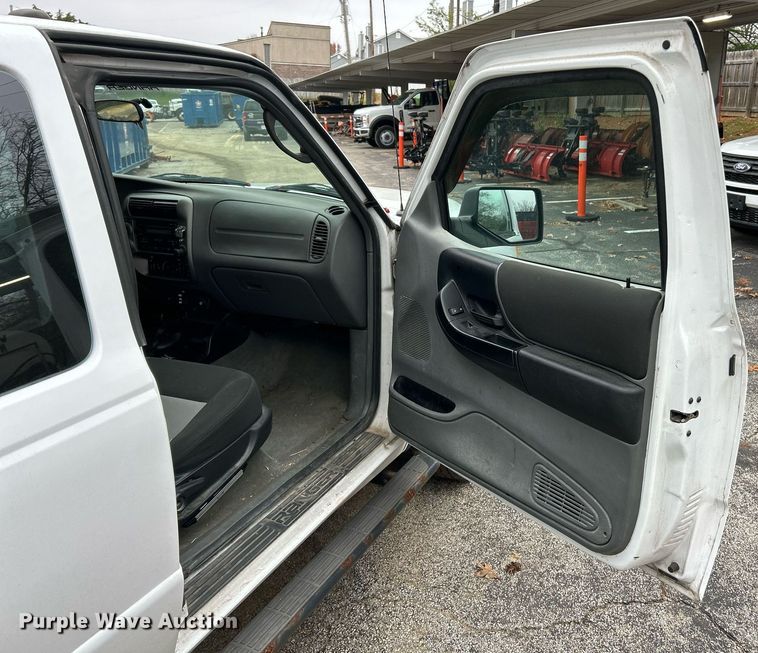 image for item NJ9591 2011 Ford Ranger XLT SuperCab pickup truck