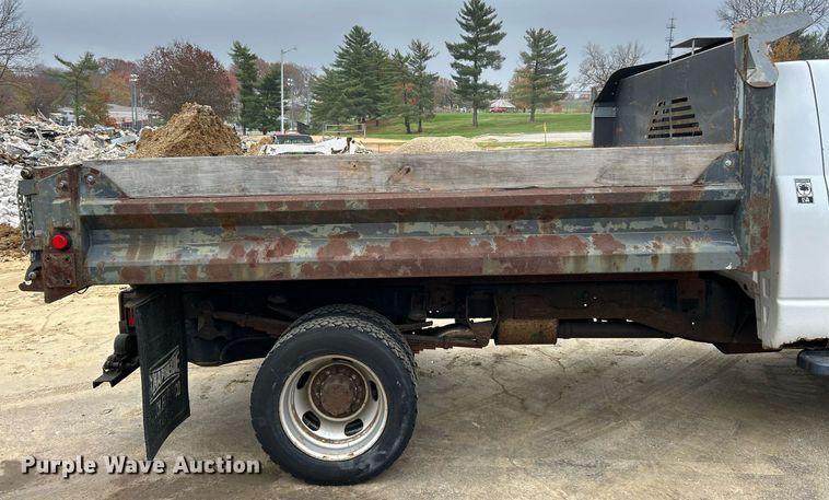 image for item NJ9592 2009 Dodge Ram 5500 Heavy Duty dump truck