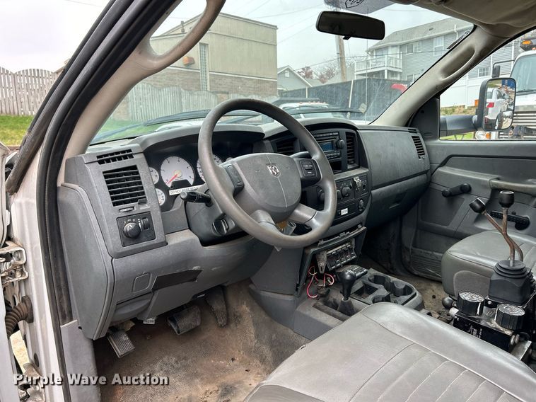 image for item NJ9592 2009 Dodge Ram 5500 Heavy Duty dump truck