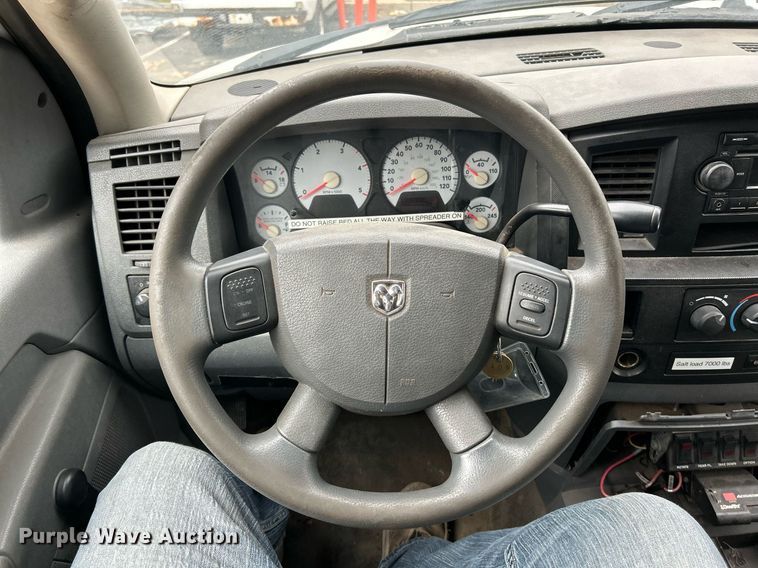 image for item NJ9592 2009 Dodge Ram 5500 Heavy Duty dump truck