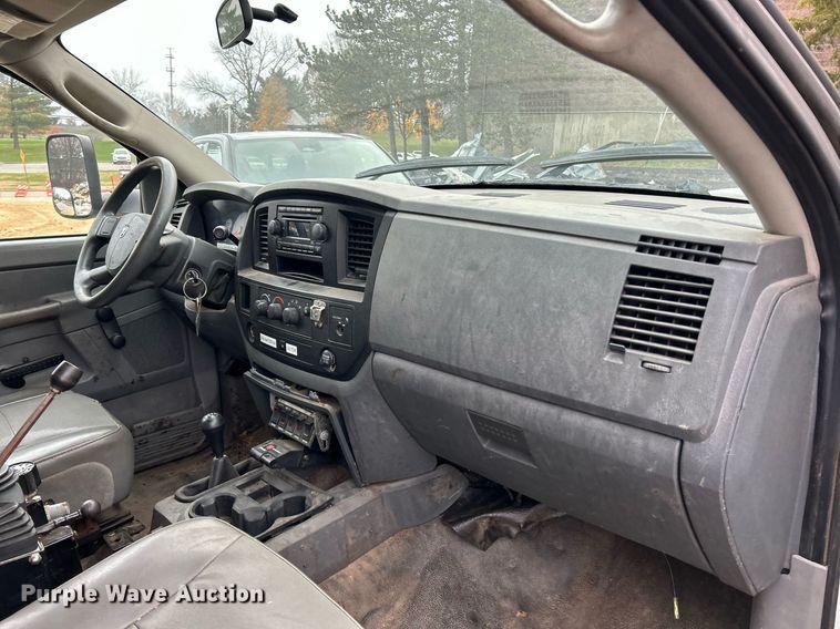 image for item NJ9592 2009 Dodge Ram 5500 Heavy Duty dump truck