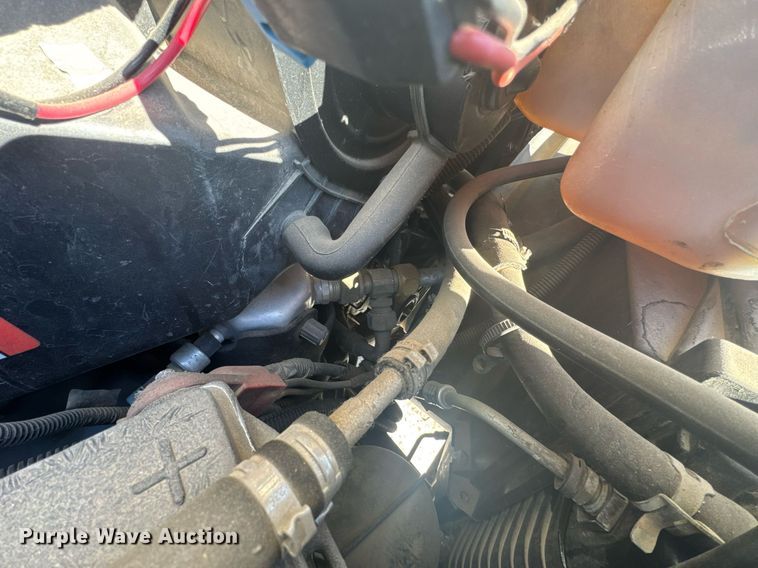 image for item NN9574 2001 Chevrolet Express 3500 shuttle bus