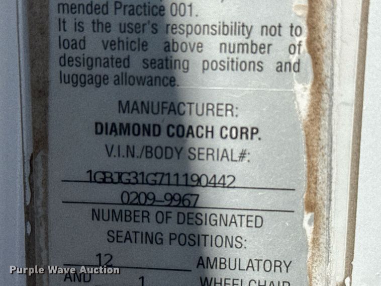 image for item NN9574 2001 Chevrolet Express 3500 shuttle bus