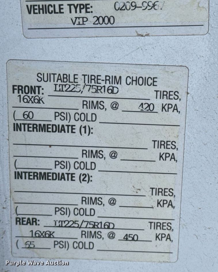 image for item NN9574 2001 Chevrolet Express 3500 shuttle bus