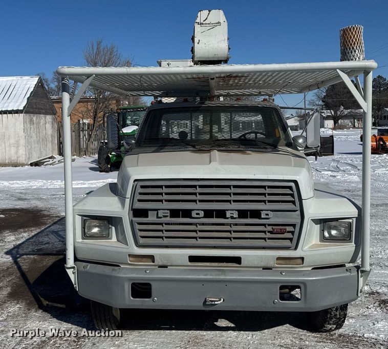 image for item NN9575 1981 Ford F600 bucket truck