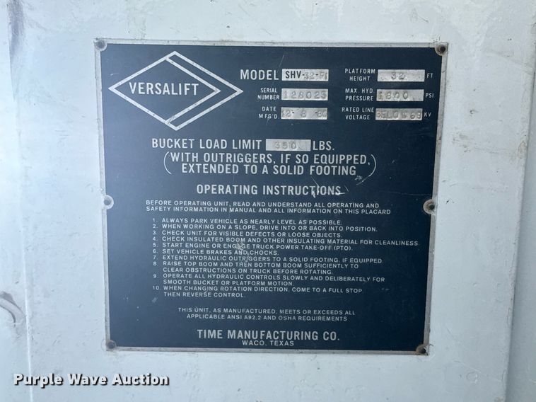 image for item NN9575 1981 Ford F600 bucket truck