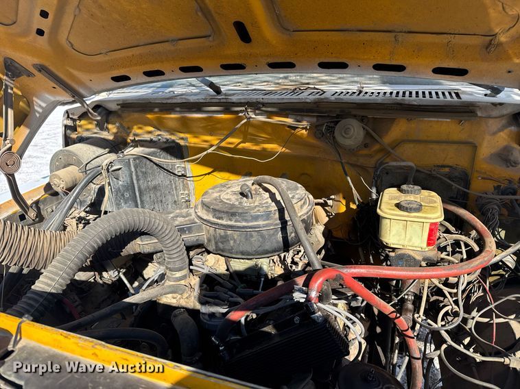 image for item NN9575 1981 Ford F600 bucket truck