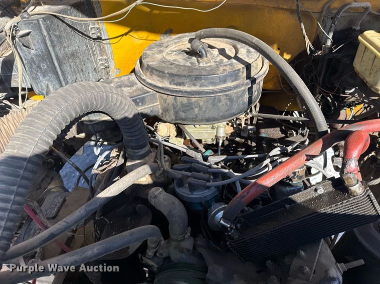 image for item NN9575 1981 Ford F600 bucket truck