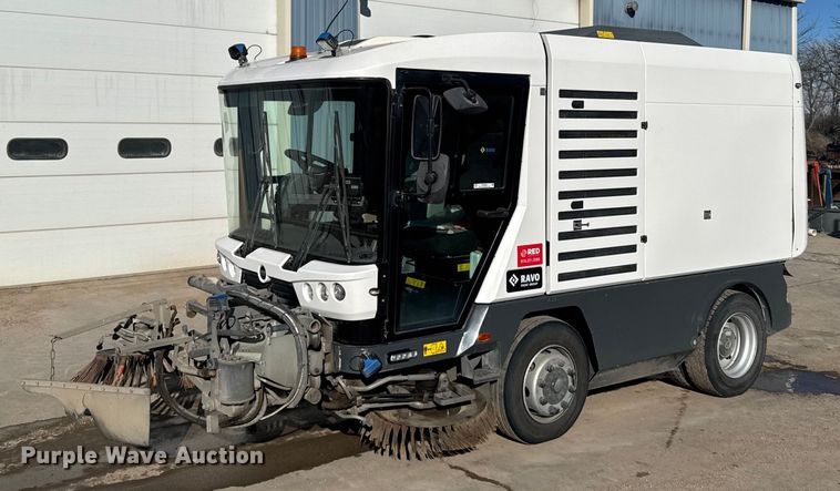image for item NN9593 2017 Ravo 5-Series 540 street sweeper