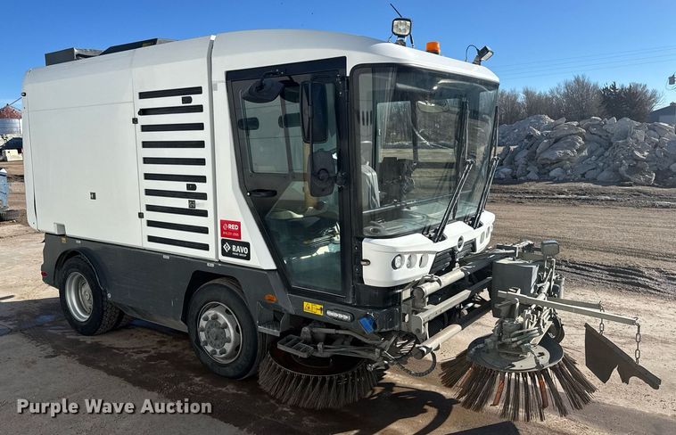 image for item NN9593 2017 Ravo 5-Series 540 street sweeper