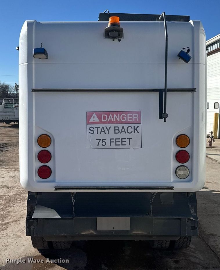 image for item NN9593 2017 Ravo 5-Series 540 street sweeper