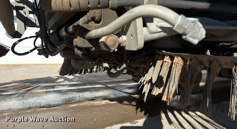 image for item NN9593 2017 Ravo 5-Series 540 street sweeper