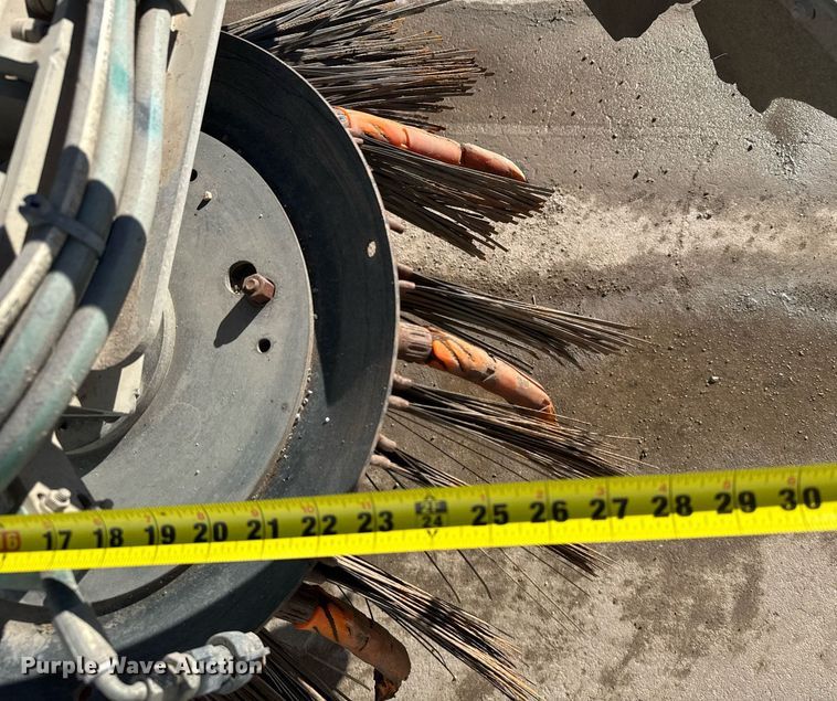 image for item NN9593 2017 Ravo 5-Series 540 street sweeper