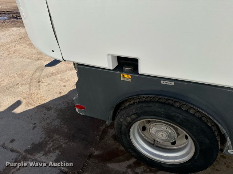 image for item NN9593 2017 Ravo 5-Series 540 street sweeper