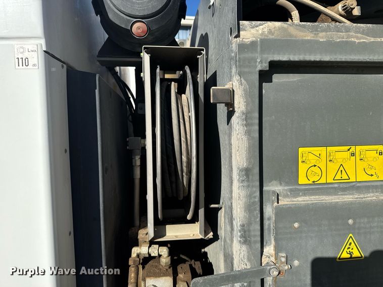 image for item NN9593 2017 Ravo 5-Series 540 street sweeper