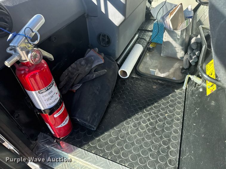 image for item NN9593 2017 Ravo 5-Series 540 street sweeper