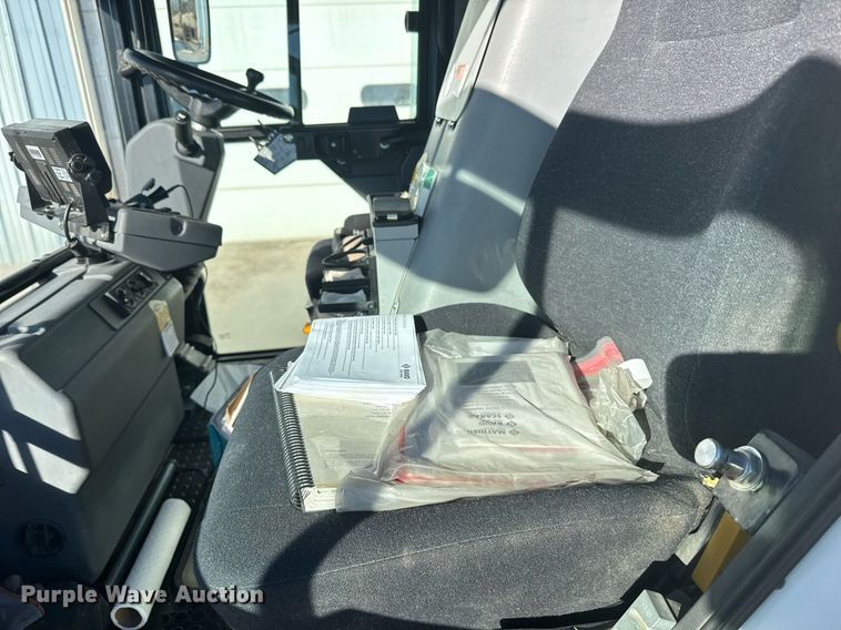 image for item NN9593 2017 Ravo 5-Series 540 street sweeper