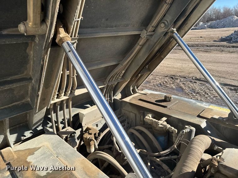 image for item NN9593 2017 Ravo 5-Series 540 street sweeper