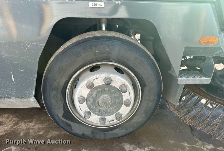 image for item NN9593 2017 Ravo 5-Series 540 street sweeper