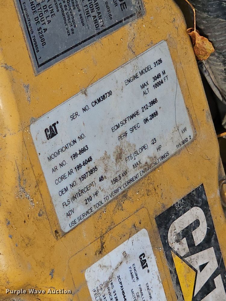 image for item OJ9012 2002 Chevrolet  C7500 dump flatbed truck