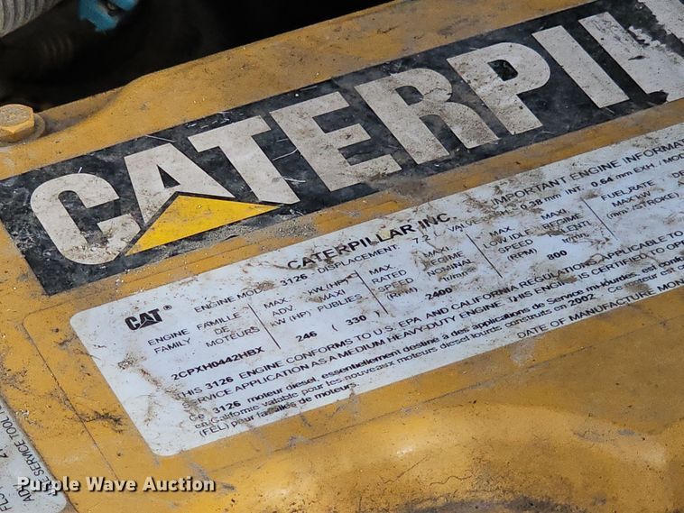 image for item OJ9012 2002 Chevrolet  C7500 dump flatbed truck