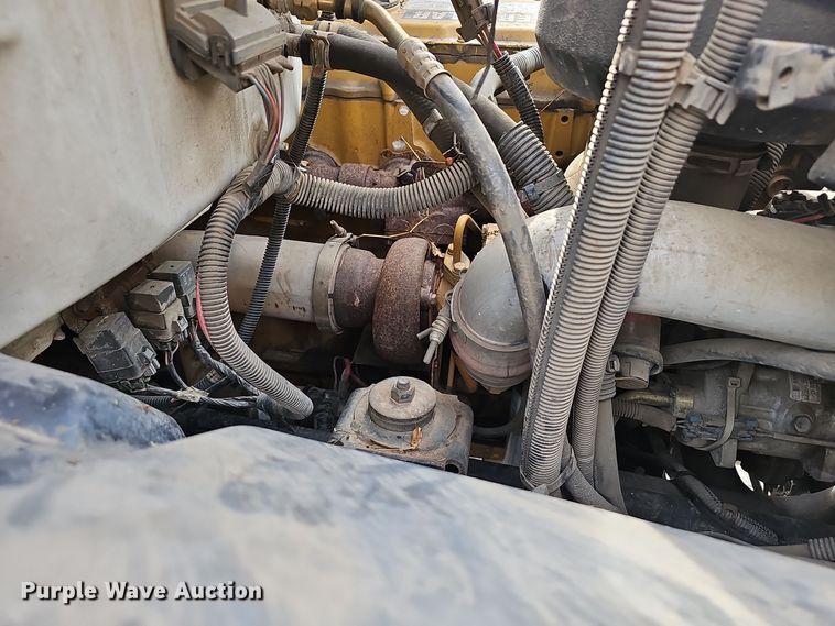 image for item OJ9012 2002 Chevrolet  C7500 dump flatbed truck