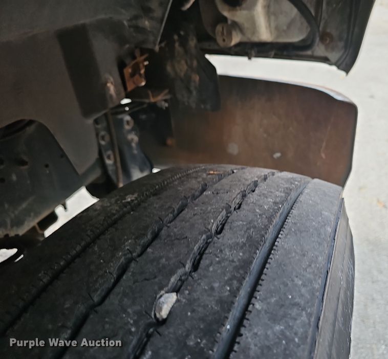 image for item OJ9012 2002 Chevrolet  C7500 dump flatbed truck