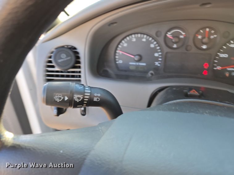 image for item YA0316 2004 Ford Ranger SuperCab pickup truck