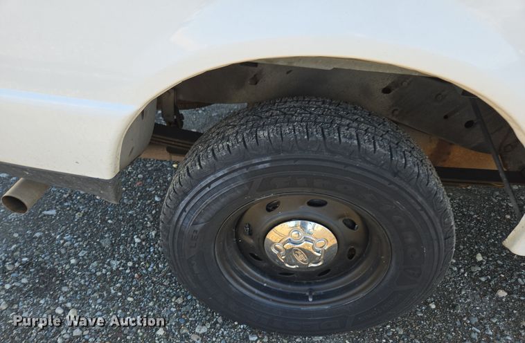 image for item YA0316 2004 Ford Ranger SuperCab pickup truck