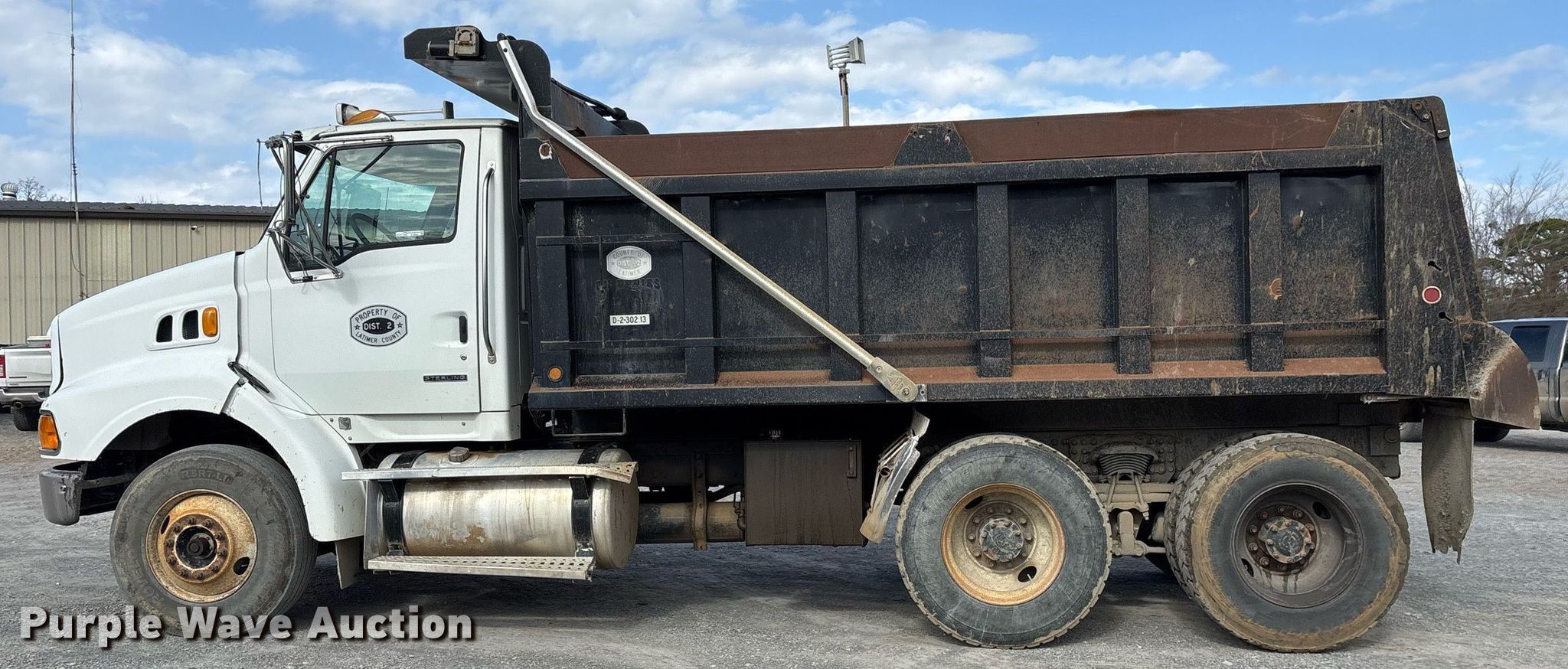 2007 Sterling L8500 dump truck in Tuskahoma, OK | Item