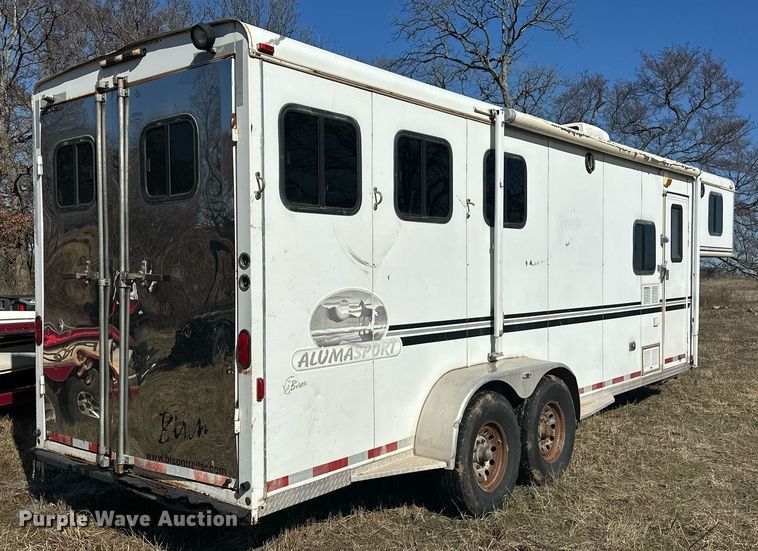 image for item DG4465 2003 Bison Alumasport horse trailer