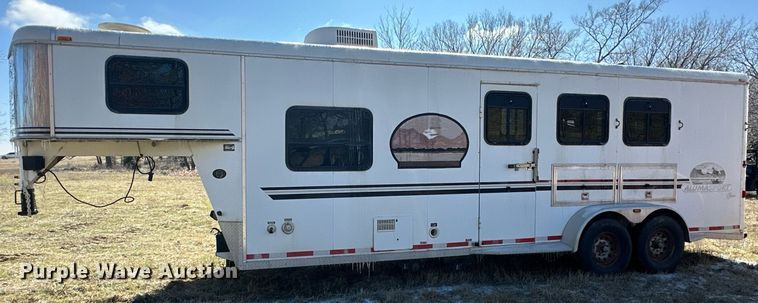 image for item DG4465 2003 Bison Alumasport horse trailer