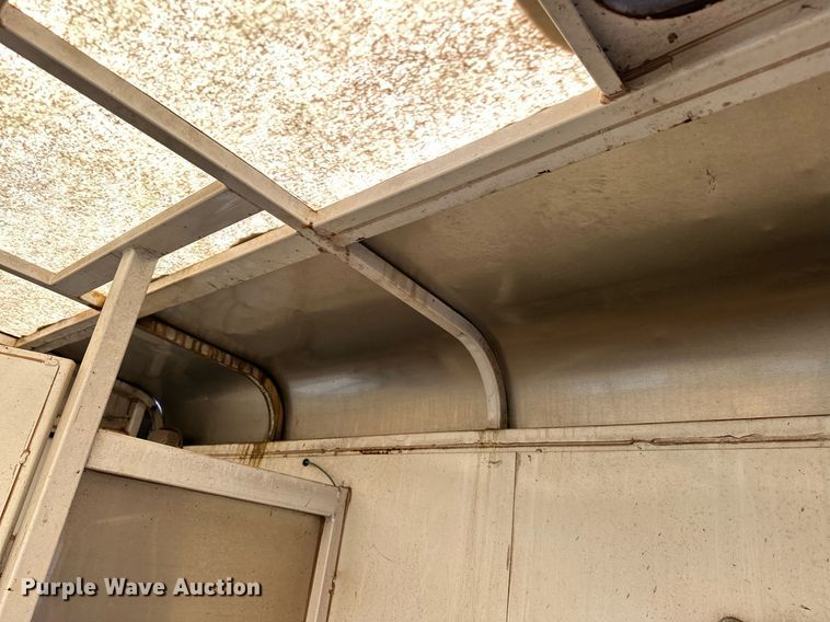 image for item DG4465 2003 Bison Alumasport horse trailer