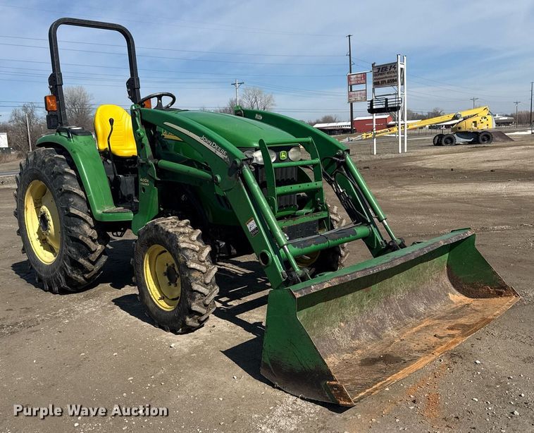 image for item DM5581 2004 John Deere 4720 MFWD tractor