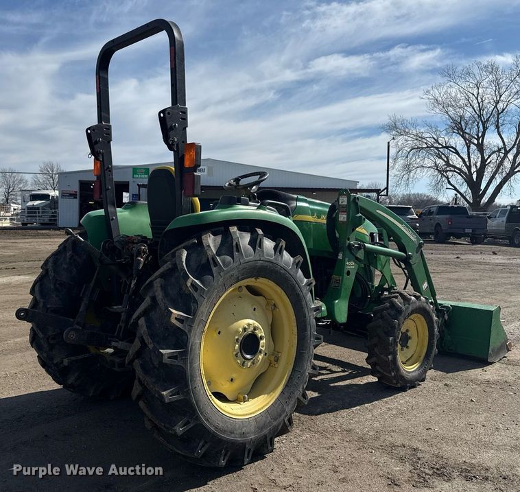 image for item DM5581 2004 John Deere 4720 MFWD tractor