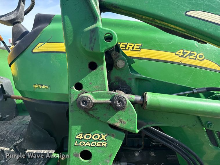 image for item DM5581 2004 John Deere 4720 MFWD tractor
