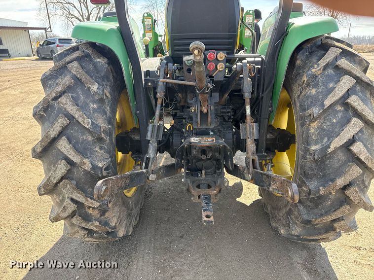 image for item DM5581 2004 John Deere 4720 MFWD tractor
