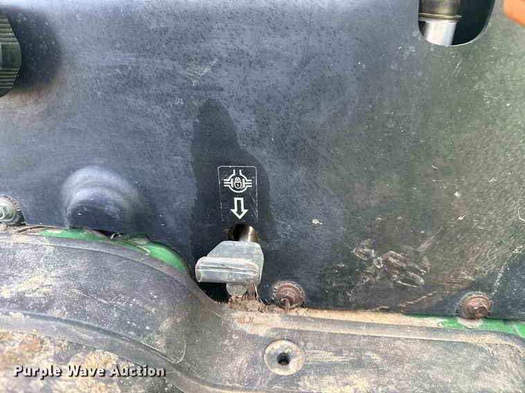 image for item DM5581 2004 John Deere 4720 MFWD tractor