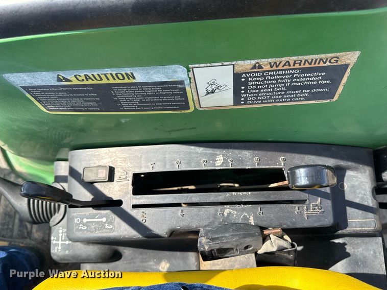 image for item DM5581 2004 John Deere 4720 MFWD tractor