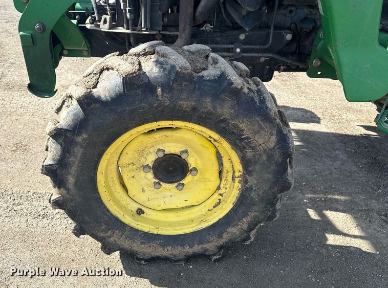 image for item DM5581 2004 John Deere 4720 MFWD tractor
