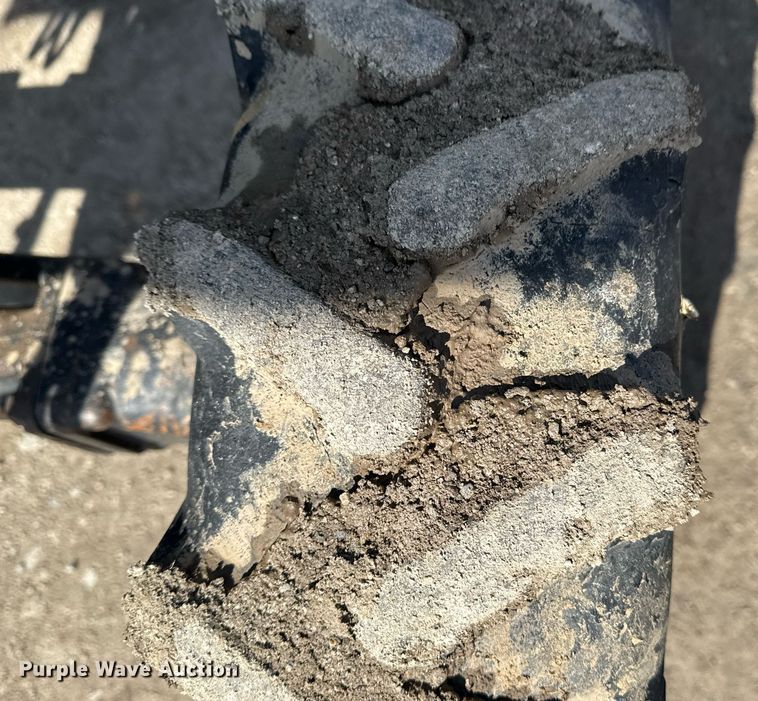 image for item DM5581 2004 John Deere 4720 MFWD tractor