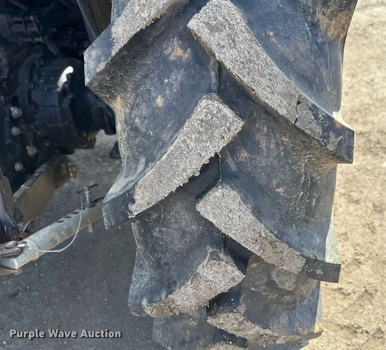 image for item DM5581 2004 John Deere 4720 MFWD tractor