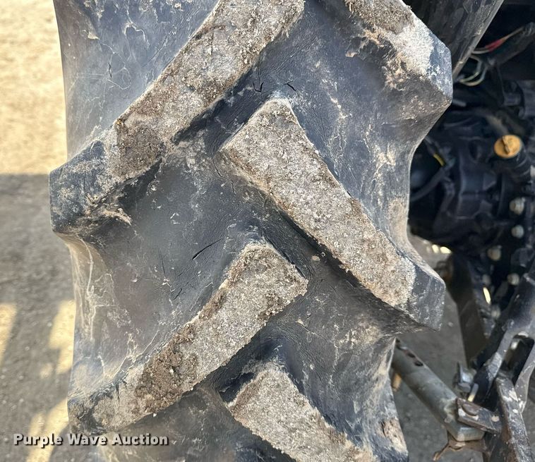 image for item DM5581 2004 John Deere 4720 MFWD tractor