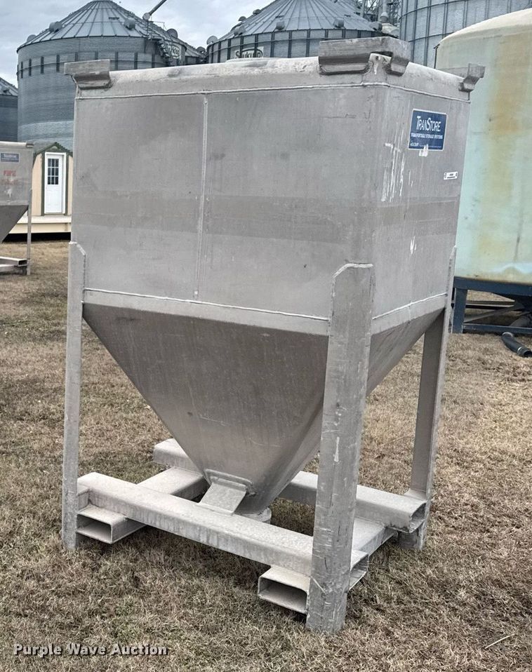 image for item DO0383 (3) TranStore storage tanks