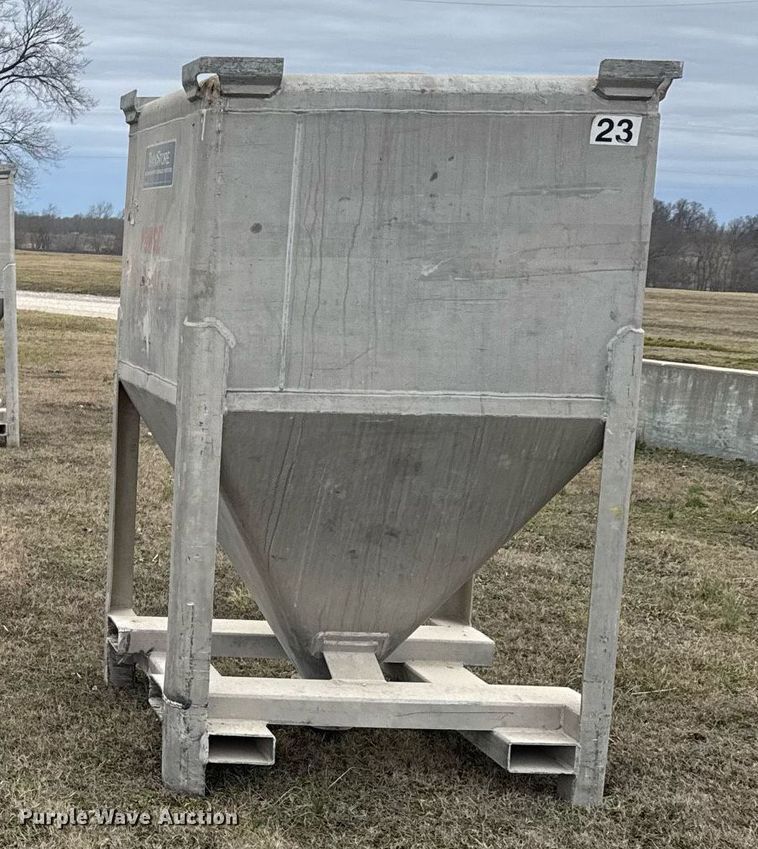 image for item DO0383 (3) TranStore storage tanks