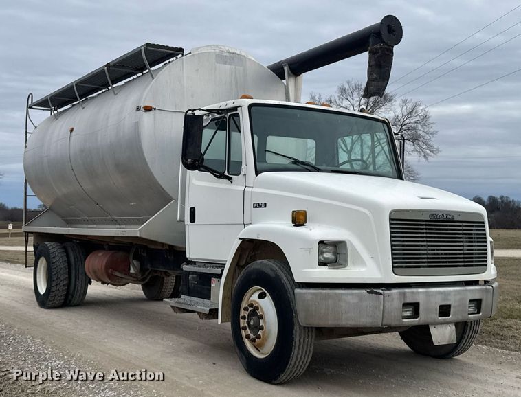 image for item DO0384 1996 Freightliner FL70 feed mixer truck