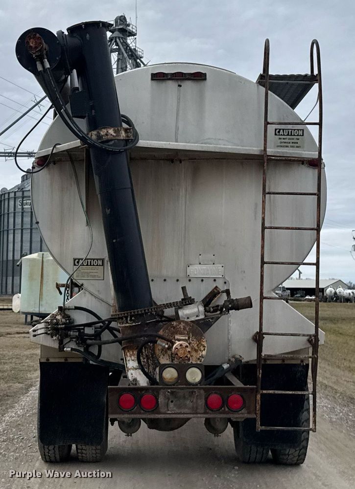 image for item DO0384 1996 Freightliner FL70 feed mixer truck