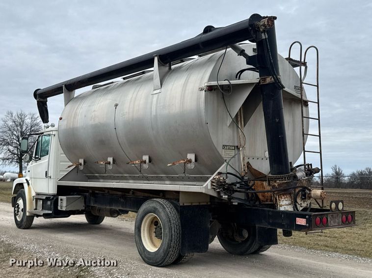 image for item DO0384 1996 Freightliner FL70 feed mixer truck