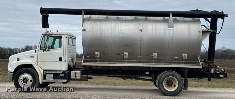 image for item DO0384 1996 Freightliner FL70 feed mixer truck